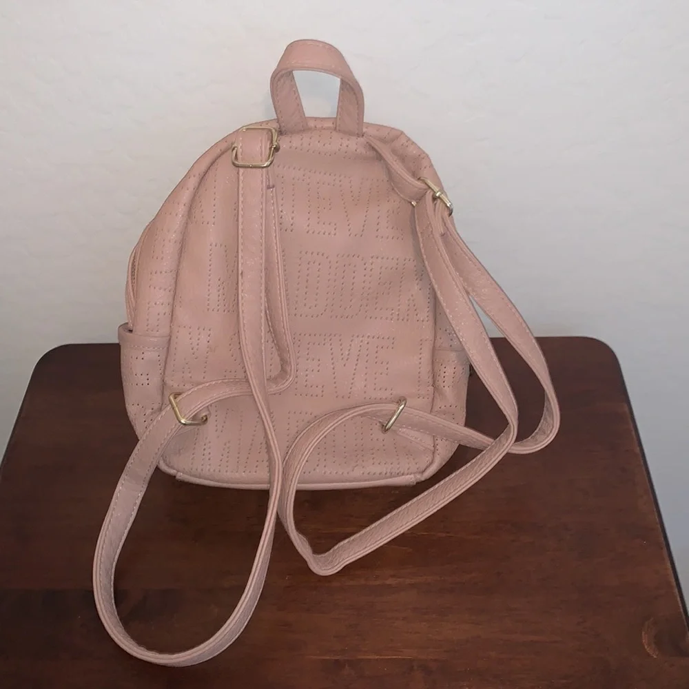 ⭐️❤️HOST PICK❤️⭐️STEVE MADDEN BRAND NEW BACKPACK